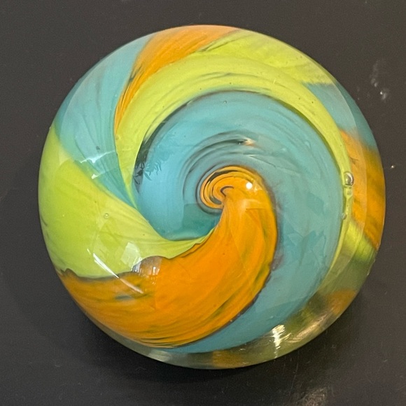 VINTAGE ART GLASS MULTICOLOR Handblown PAPERWEIGHT - AQUA, LIME & ORANGE LG 4” - Picture 4 of 11